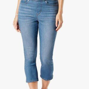 Levi Signature Totally Shaping Pull On Capri – Size 10 – NWT